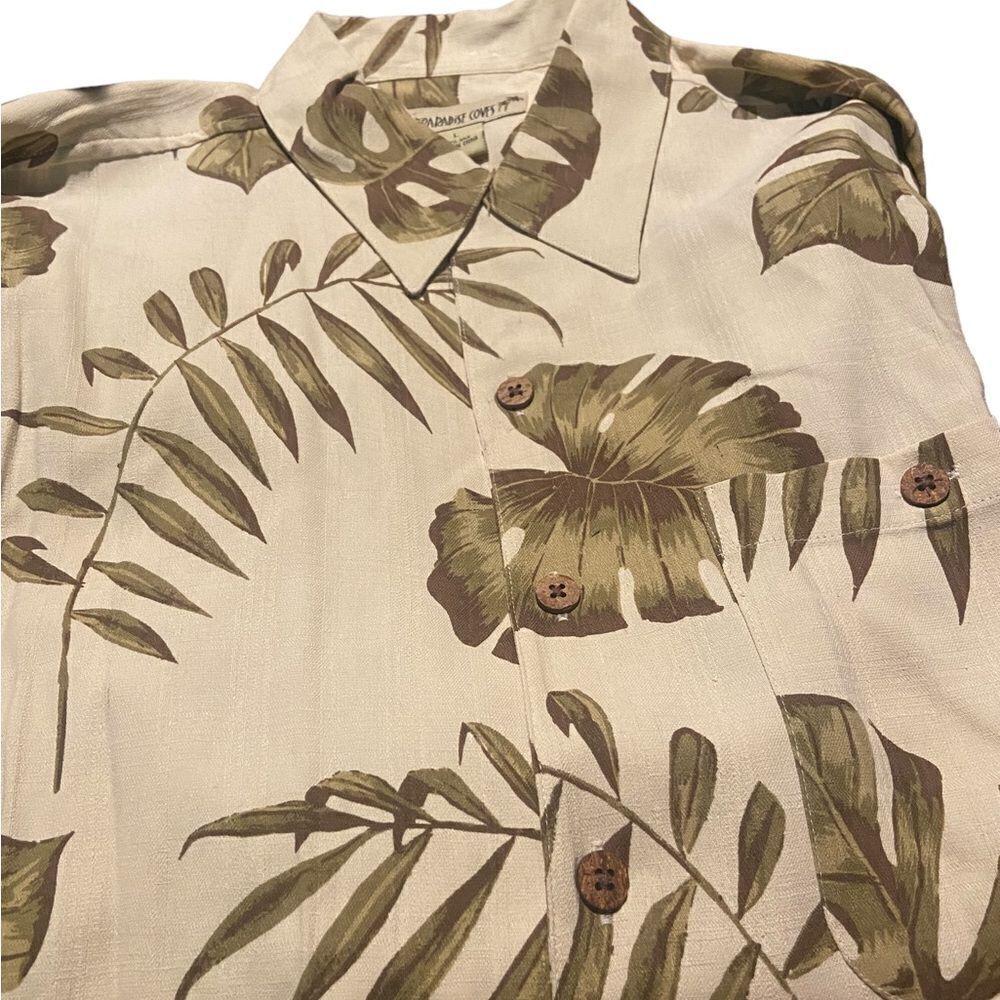 Paradise Coves size large shirt sleeved button up shirt new with tags